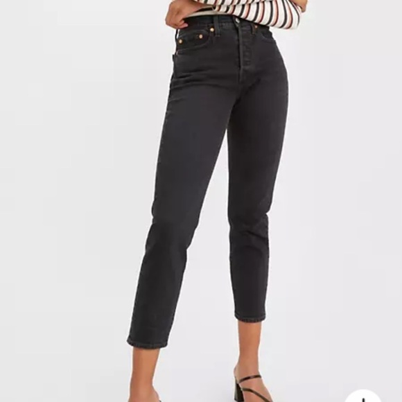 NWT Levi’s WEDGIE FIT ANKLE in wild bunch black - Picture 2 of 7